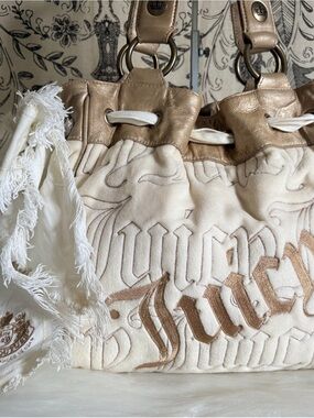Juicy Couture Cream and Gold Daydreamer Handbag